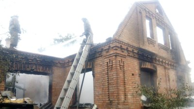 На Житомирщині за добу сталося 3 пожежі у житловому секторі. На одній із них знайшли тіло чоловіка На Житомирщині за добу сталося 3 пожежі у житловому секторі. На одній із них знайшли тіло чоловіка