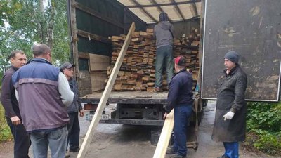 Сім громад Кіровоградщини зібрали будівельні матеріали для відновлення будинків на Харківщині Сім громад Кіровоградщини зібрали будівельні матеріали для відновлення будинків на Харківщині