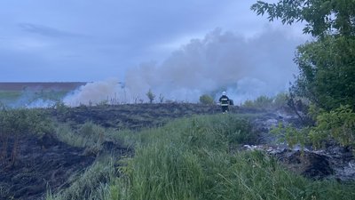 Горіли приватні споруди й сміття: пожежі на Хмельниччині Горіли приватні споруди й сміття: пожежі на Хмельниччині