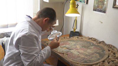"Ти не маєш права зашкодити пам'ятці" — реставратор Валерій Твердохліб "Ти не маєш права зашкодити пам'ятці" — реставратор Валерій Твердохліб