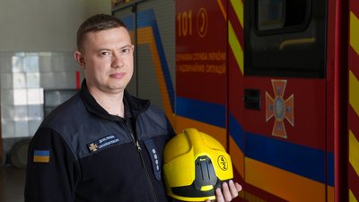 Заступник начальника четвертої державної пожежно-рятувальної частини Сергій Сердега Заступник начальника четвертої державної пожежно-рятувальної частини Сергій Сердега
