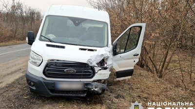 На Полтавщині в аварії травмувалися троє поліцейських На Полтавщині в аварії травмувалися троє поліцейських