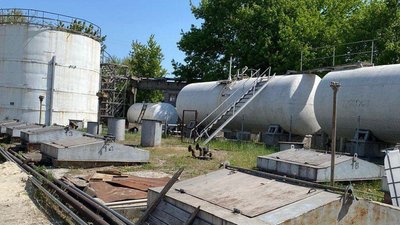 На Дніпропетровщині затримали підозрюваних в організації нелегального ввезення метилового спирту з РФ