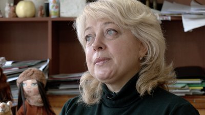 Майстриня Зоя Шишковська створює портретні ляльки Майстриня Зоя Шишковська створює портретні ляльки