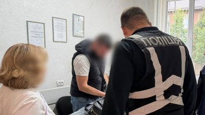 На Закарпатті судитимуть лікарку за підозрою в оформленні фіктивних медичних документів