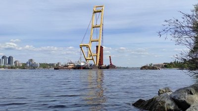 У Службі автомобільних доріг розповіли, коли плавкран "Захарій" повернеться до будівництва мостів