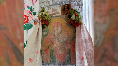 Старовинна ікона в музеї на прикордонні Чернігівщини Старовинна ікона в музеї на прикордонні Чернігівщини