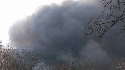 Російські дрони 4 квітня атакували підприємства у Полтавському районі: виникли пожежі