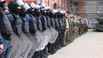 Харківські поліцейські відпрацювали дії на випадок заворушень у судах