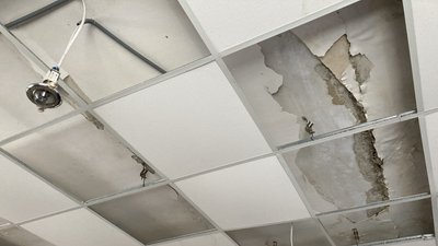 "Прошу Бога їх покарати": як у селі Яковлівка на Харківщині за рік після авіаудару відновлюється життя "Прошу Бога їх покарати": як у селі Яковлівка на Харківщині за рік після авіаудару відновлюється життя
