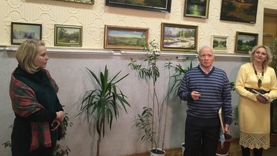 Світязькі хвилі, млин у Рокинях і Старе місто: луцький художник презентував виставку картин Світязькі хвилі, млин у Рокинях і Старе місто: луцький художник презентував виставку картин