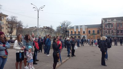 У Полтаві влаштували концерт щоб привернути увагу до питання про закриття неба У Полтаві влаштували концерт щоб привернути увагу до питання про закриття неба