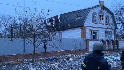 Зміїв під Харковом зазнав ракетного удару: під завалами можуть бути люди Зміїв під Харковом зазнав ракетного удару: під завалами можуть бути люди