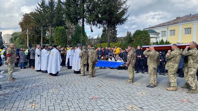 У Луцьку попрощалися з загиблими бійцями Анатолієм Панасюком та Олександром Саком