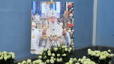 Третій день церемонії: у Києві прощаються з Почесним патріархом ПЦУ Філаретом