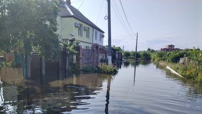 У Бердянську через наслідки негоди залишаються підтопленими 28 домоволодінь У Бердянську через наслідки негоди залишаються підтопленими 28 домоволодінь