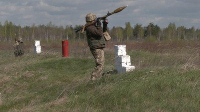 На полігоні біля Рівного День піхоти відзначили навчаннями