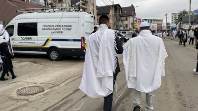 ніч святкування Рош га-Шана в хасидському кварталі в Умані минула ніч святкування Рош га-Шана в хасидському кварталі в Умані минула