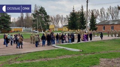 На території батальйону “Суми” відкрили пам'ятник загиблим бійцям На території батальйону “Суми” відкрили пам'ятник загиблим бійцям