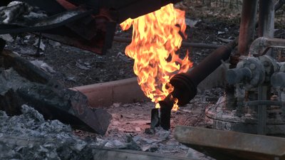 Газовий факел на АЗС під Харковом горить майже тиждень