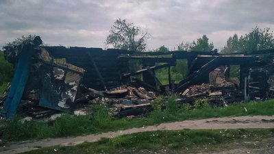 Пошкоджені будинки, ангар та підприємство: наслідки російських атак на Сумщині Пошкоджені будинки, ангар та підприємство: наслідки російських атак на Сумщині
