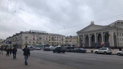 Театральна площа у Рівному