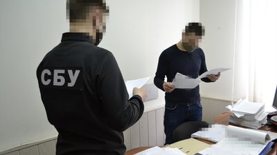 СБУ підозрює менеджмент державного сільгосппідприємства на Сумщині у привласненні 30 млн грн