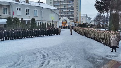 У Луцьку попрощалися з військовим льотчиком-штурманом з Волині У Луцьку попрощалися з військовим льотчиком-штурманом з Волині