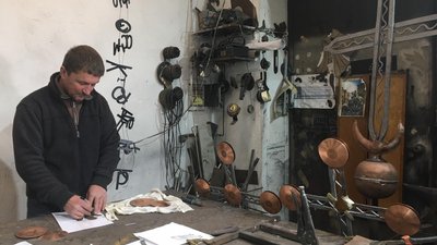 Хрести з каплиці Трьох Святителів