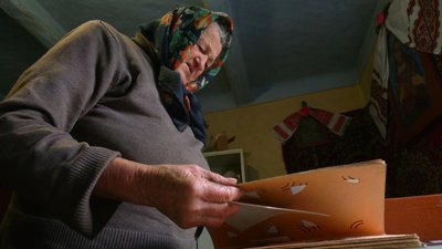 Жителька села Хоросна Святослава Яніцька