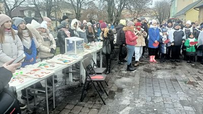 На благодійному ярмарку в Луцьку зібрали майже 20 тисяч гривень для дворічного киянина На благодійному ярмарку в Луцьку зібрали майже 20 тисяч гривень для дворічного киянина
