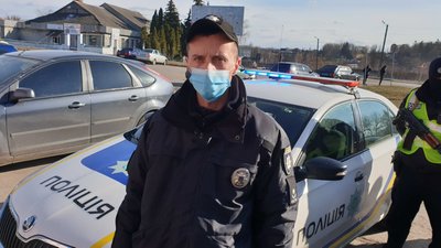 На Житомирщині жителі села, де знайшли львівське сміття, влаштували мітинг та перекривали дорогу На Житомирщині жителі села, де знайшли львівське сміття, влаштували мітинг та перекривали дорогу