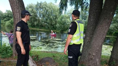 У Прилуках 16-річний хлопець пішов плавати в річку і зник