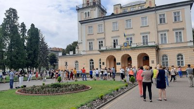 На Львівщині у місті із "червоним" рівнем епіднебезпеки відмовилися посилювати карантин