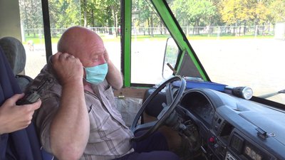 Чи вдягають у харківській підземці та наземному транспорті маски — репортаж Чи вдягають у харківській підземці та наземному транспорті маски — репортаж