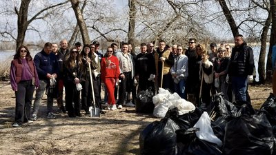 Толока на біля затоки Оболонь у Києві
