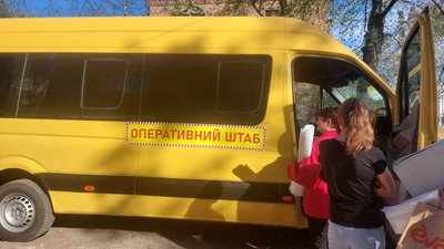 У Сумах троє травмованих внаслідок авіаудару по місту У Сумах троє травмованих внаслідок авіаудару по місту
