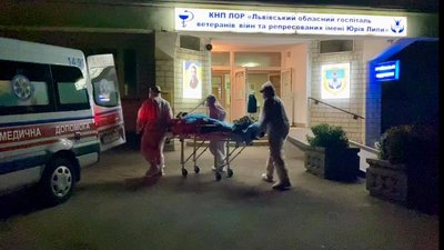 Зі Львівського госпіталю ветеранів війн терміново евакуюють кисневозалежних хворих