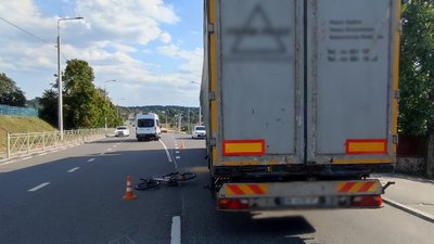 дтп, аварія, влосипед, дитина, вантажівка