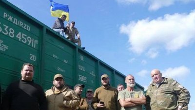 Активісти під час блокування залізниці на Львівщині Активісти під час блокування залізниці на Львівщині