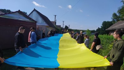 У громадах Тернопільщини провели в останню дорогу трьох воїнів