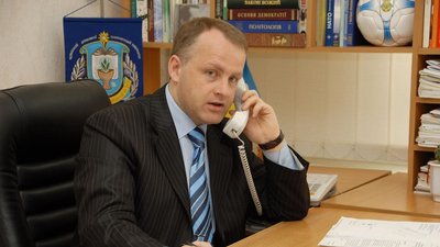 Президент відзначив черкаського проректора почесним званням
