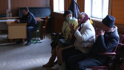 Довибори на Франківщині: не всі члени ДВК 87 округу отримали зарплату Довибори на Франківщині: не всі члени ДВК 87 округу отримали зарплату