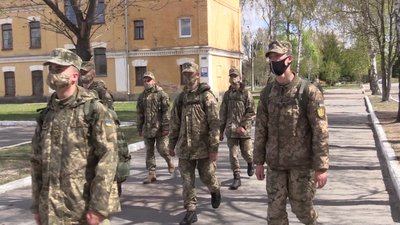 У Житомирському військовому інституті облаштували польовий ізолятор У Житомирському військовому інституті облаштували польовий ізолятор