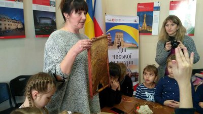 Волинські чехи показали предмети побуту їхніх предків Волинські чехи показали предмети побуту їхніх предків