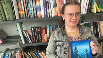 Юна художниця з Житомирщини Вероніка Колодницька стала лауреаткою конкурсу "Я йду за мрією" Юна художниця з Житомирщини Вероніка Колодницька стала лауреаткою конкурсу "Я йду за мрією"