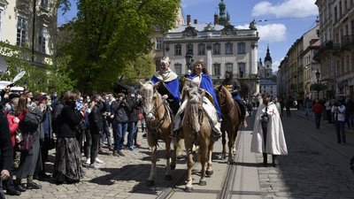 З нагоди Дня міста у Львові відбулась урочиста церемонія почесної варти З нагоди Дня міста у Львові відбулась урочиста церемонія почесної варти