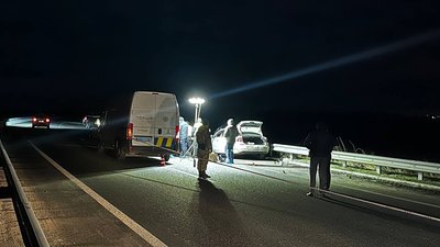 На Дніпропетровщині чоловік розстріляв автомобіль: загинув водій На Дніпропетровщині чоловік розстріляв автомобіль: загинув водій