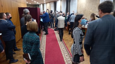 У Запорізькій обласній раді обирають заступників голови
