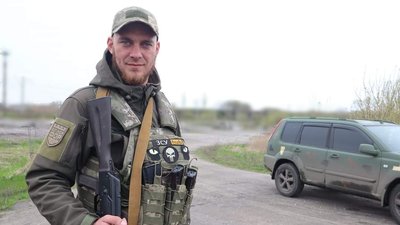 Вручають повістки: історія добровольців з Бурині на Сумщині, які повернулися з Бахмута Вручають повістки: історія добровольців з Бурині на Сумщині, які повернулися з Бахмута